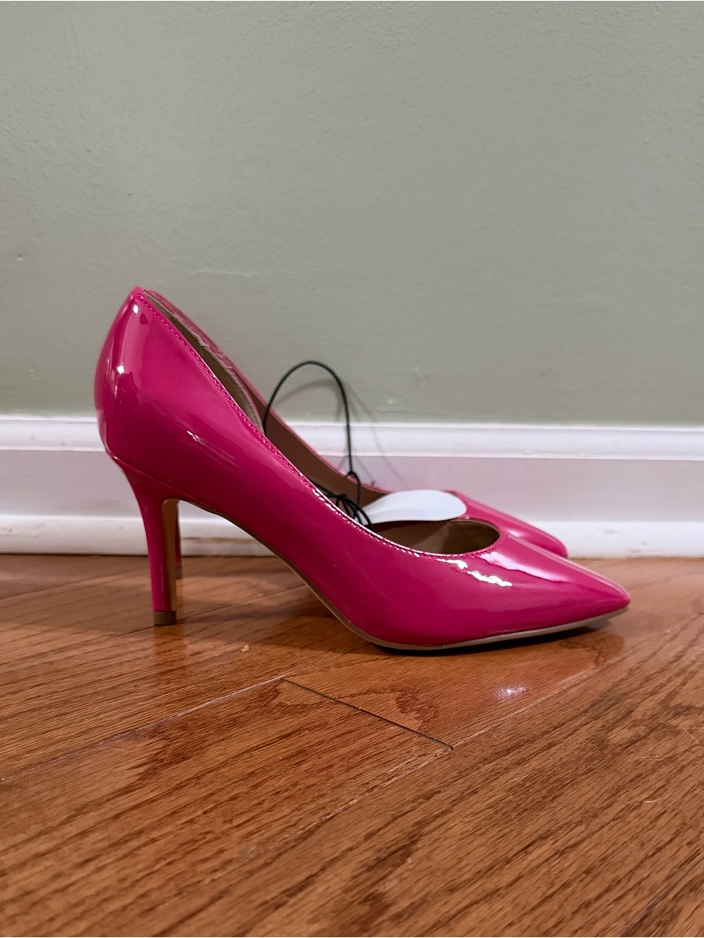 Women's Hot Pink Patent Pointed-Toe Pumps